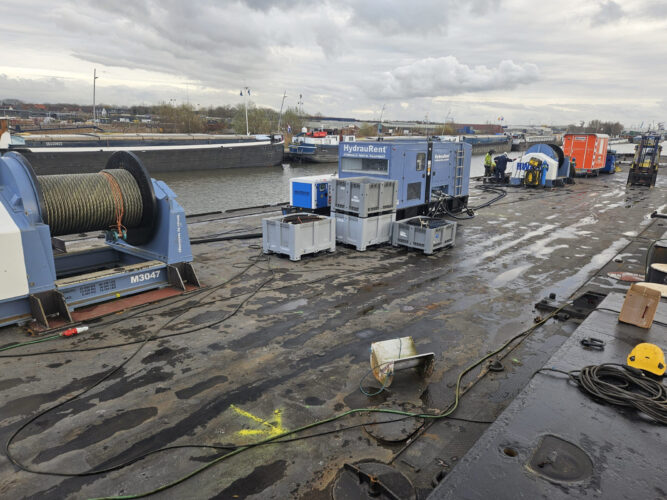 Barge salvage JOGO 4 Boven-Schelde Hydrauvision