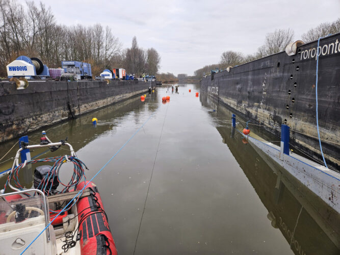 Barge salvage JOGO 4 Boven-Schelde Hydrauvision